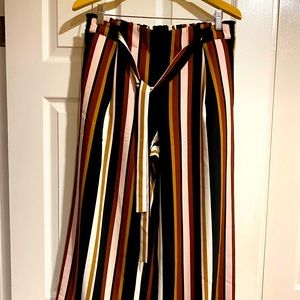 Wide leg pant with tie belt